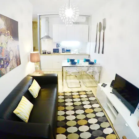 Principe Real Cecilio Apartment