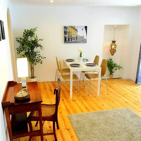 Principe Real Cecilio Apartment *