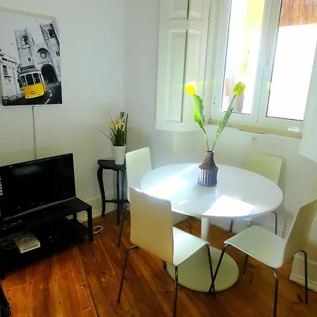 Principe Real Cecilio Apartment